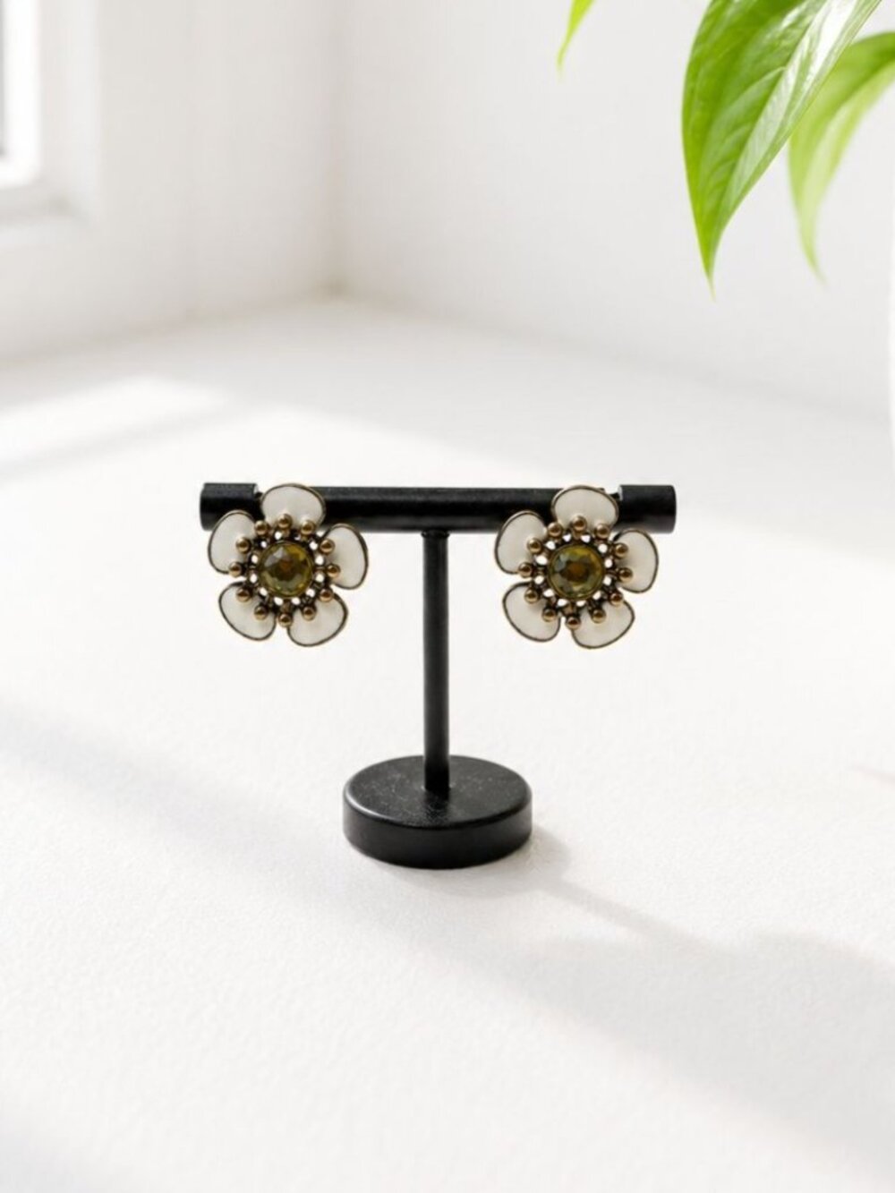 Vintage Floral Clip-On Earrings With Enamel Petals & Rhinestone Center 1 Inch Di